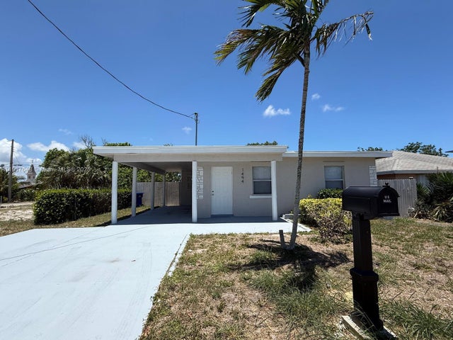 2 of 21 - 1494 W 34th St, Riviera Beach, FL