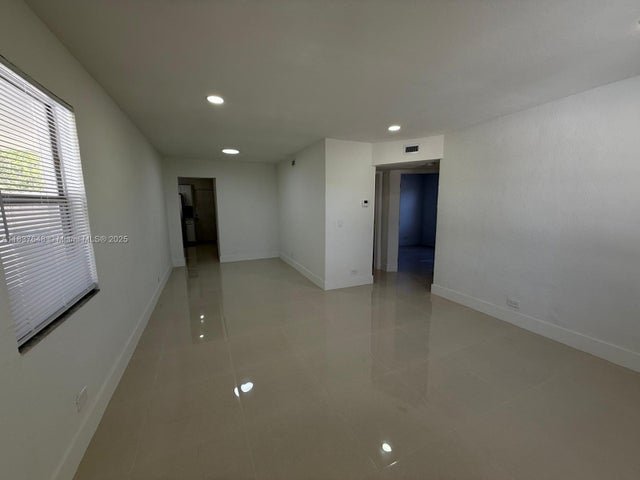 3 of 21 - 1494 W 34th St, Riviera Beach, FL
