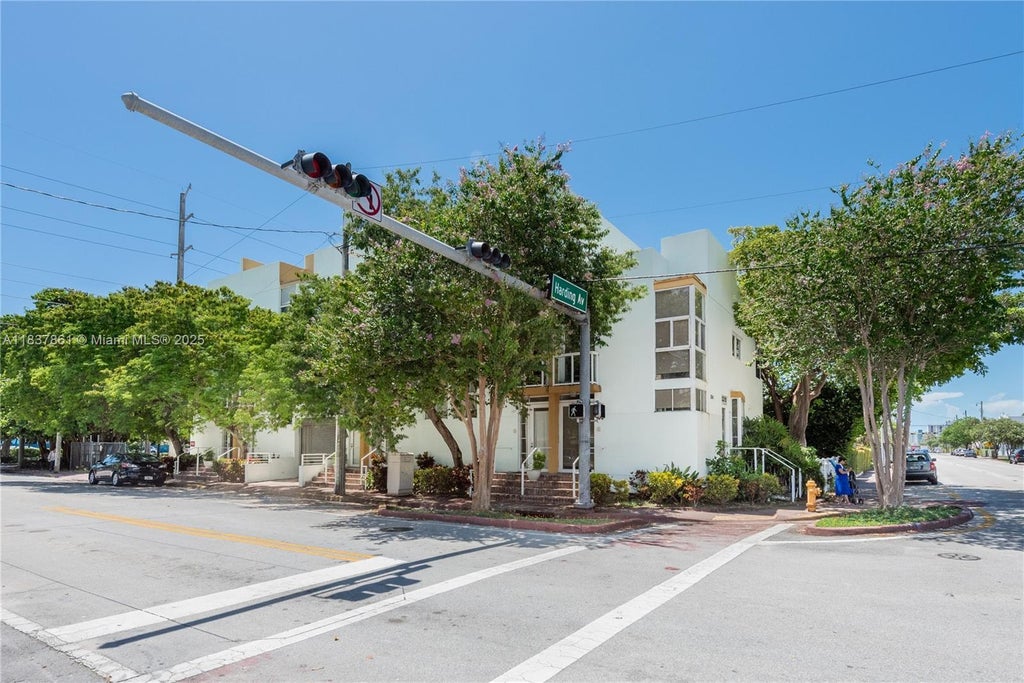 8041 Harding Ave 104, Miami Beach