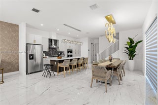 Photo of Listing #A11838182