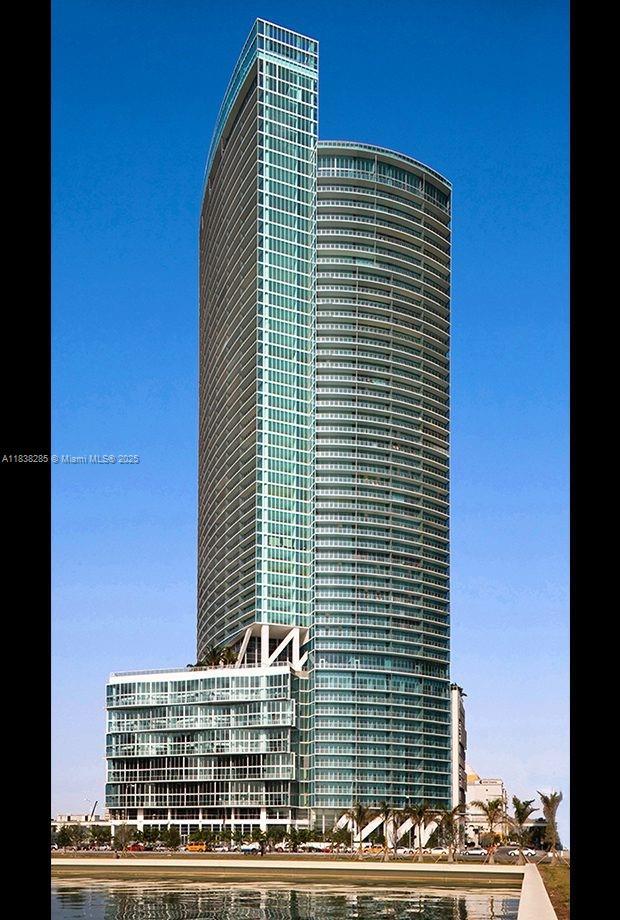 888 Biscayne Blvd 2702, Miami