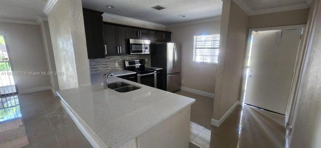 5 of 14 - 3693 Nw 94th Ave 7i, Sunrise, FL