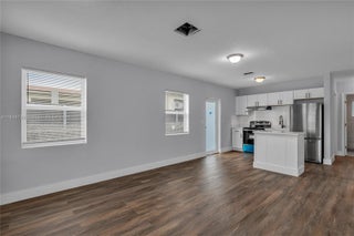 Photo of Listing #A11838730