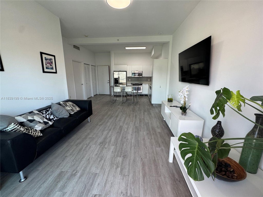 234 Ne 3rd St 905, Miami