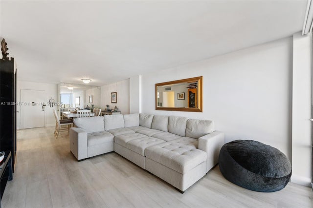3 of 15 - 1600 S Ocean Dr 10e, Hollywood, FL