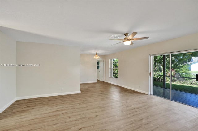 4 of 27 - 4103 Nw 75th Ave, Coral Springs, FL