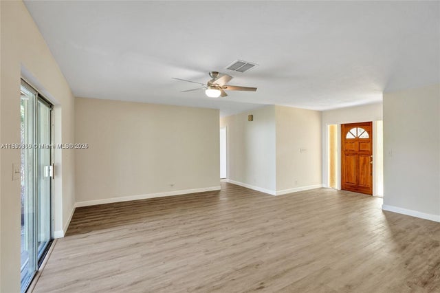 5 of 27 - 4103 Nw 75th Ave, Coral Springs, FL