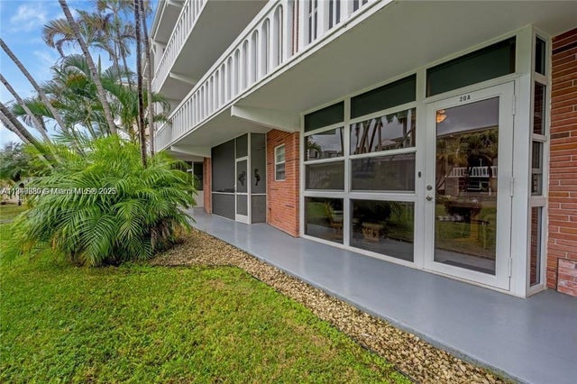 2 of 20 - 141 Ne 10th Ave 20a, Hallandale Beach, FL