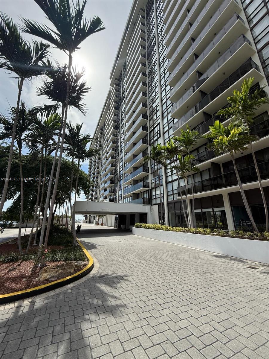 600 Ne 36th St 204, Miami