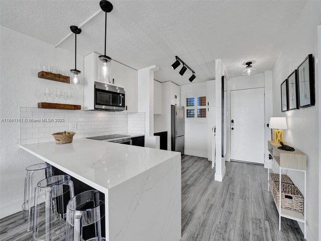 2 of 43 - 1777 Se 15th 407, Fort Lauderdale, FL
