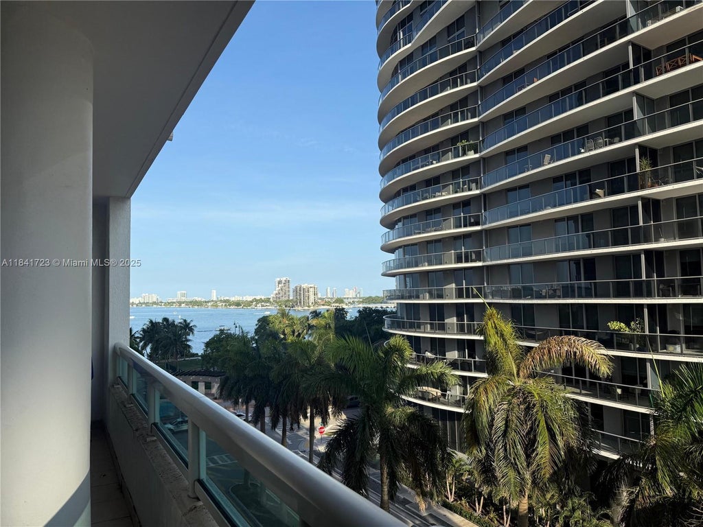 1800 N Bayshore Dr 514, Miami