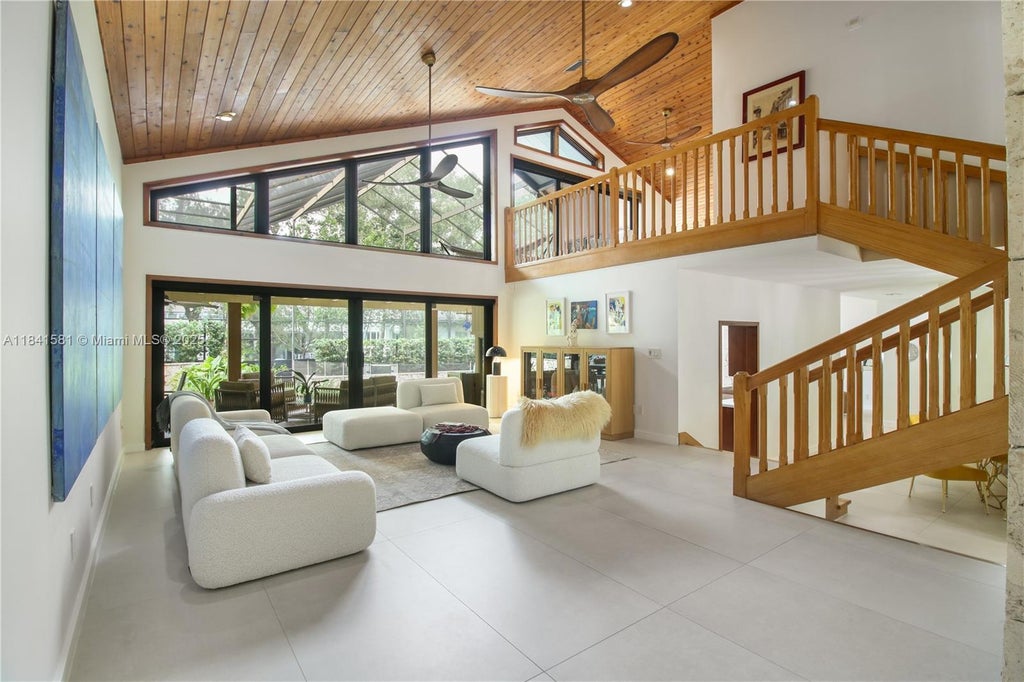 8120 Sw 182nd St, Palmetto Bay