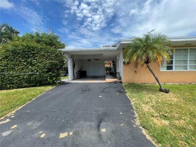 1 of 14 - 1400 N 16th Ave 1400, Hollywood, FL
