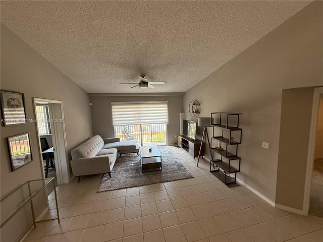 3 of 17 - 2021 Se 10th Av 220, Fort Lauderdale, FL