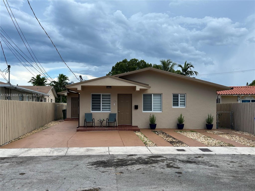 3194 Sw 26th St 1, Miami