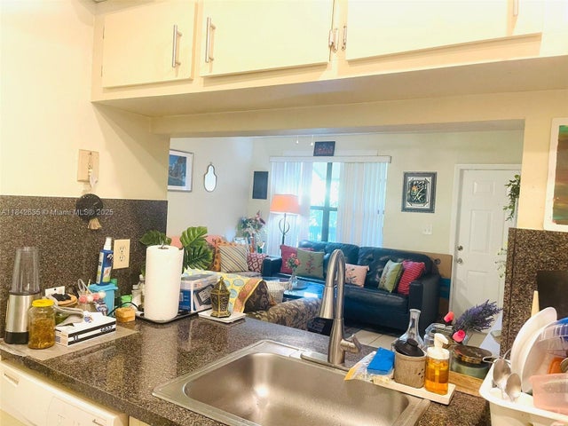 4 of 10 - 10023 Winding Lake Rd 203, Sunrise, FL