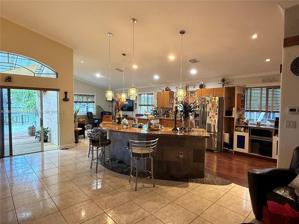 16340 Sw 52nd St, Miami