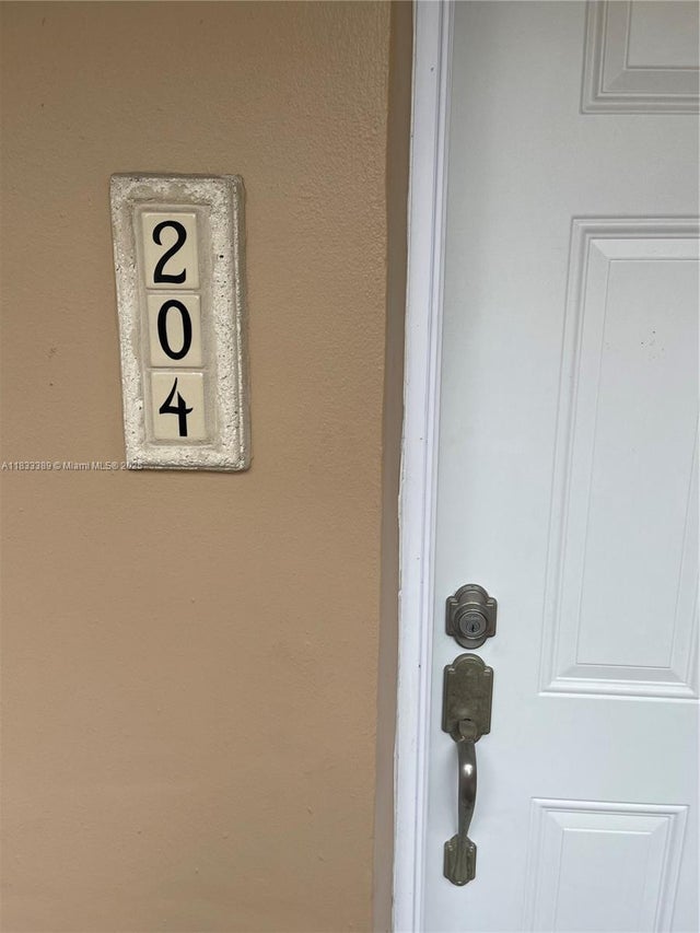 3 of 19 - 300 Madeira Ave 204, Coral Gables, FL