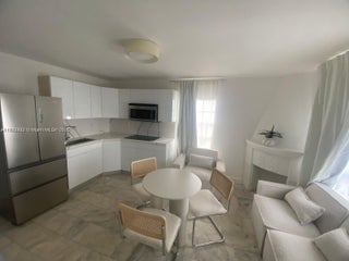 Photo of Listing #A11843102