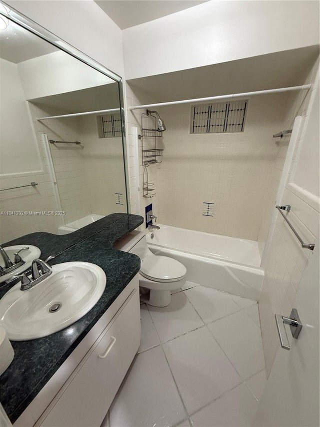 5 of 14 - 1150 Madruga Ave A303, Coral Gables, FL