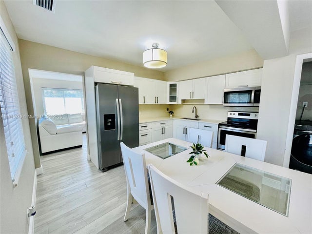 1 of 14 - 1002 S 27th Ave, Hollywood, FL