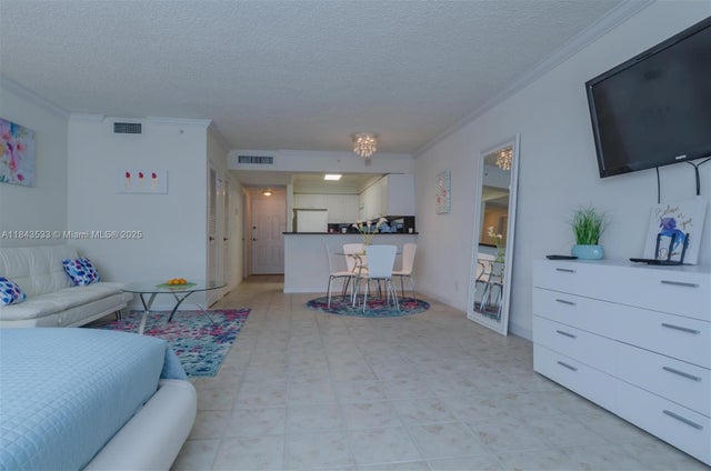 5 of 17 - 2501 S Ocean Dr 534, Hollywood, FL