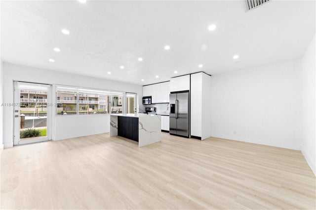 3 of 22 - 2881 Ne 32nd St 115, Fort Lauderdale, FL