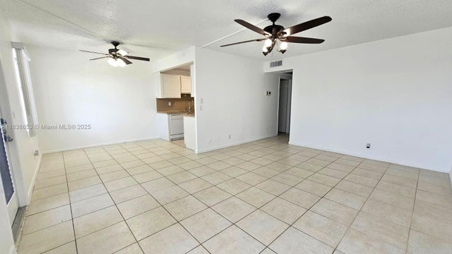 4 of 18 - 4034 Exeter B 4034, Boca Raton, FL