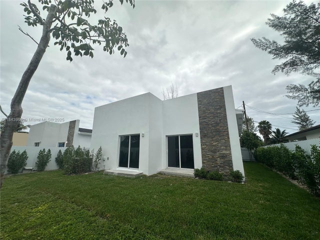 2 of 15 - 2423 Nw 23rd Ln 1-2, Fort Lauderdale, FL