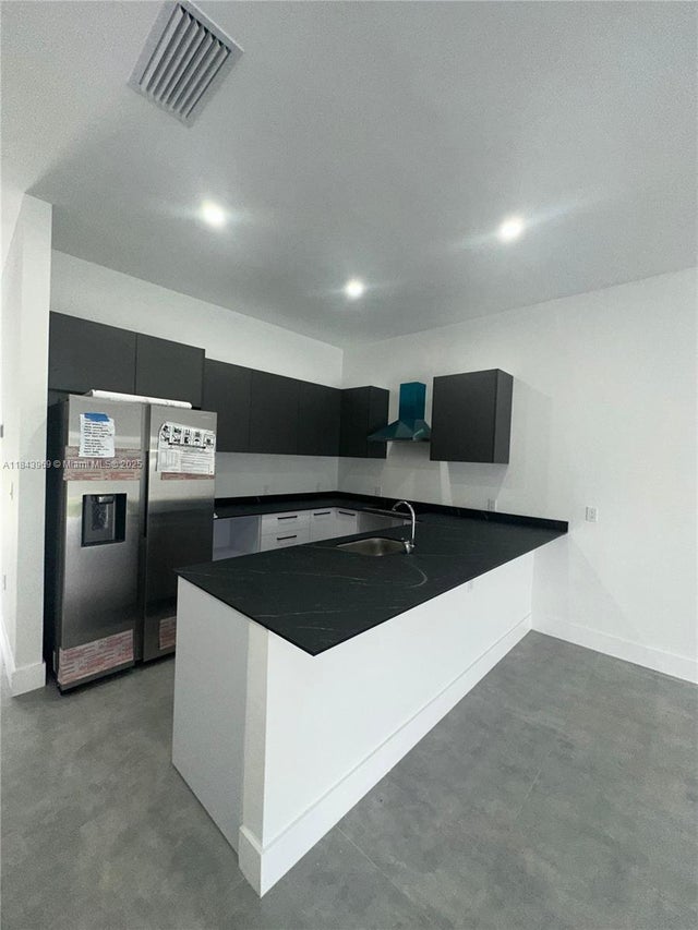 4 of 15 - 2423 Nw 23rd Ln 1-2, Fort Lauderdale, FL