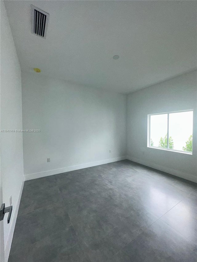 5 of 15 - 2423 Nw 23rd Ln 1-2, Fort Lauderdale, FL