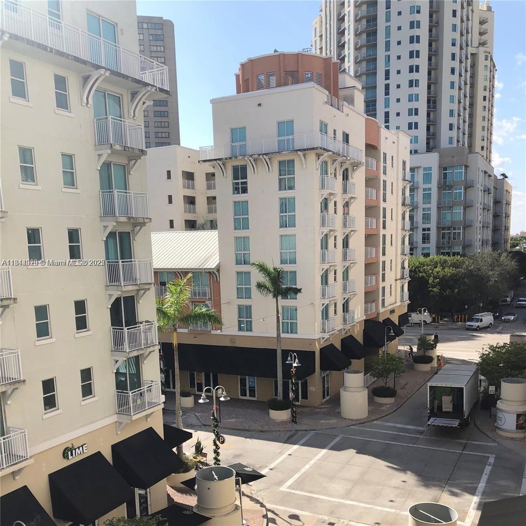 7275 Sw 90th St C412, Miami