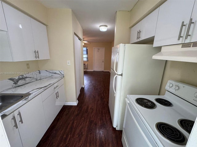 3 of 18 - 844 Nw 18th Ave A, Fort Lauderdale, FL