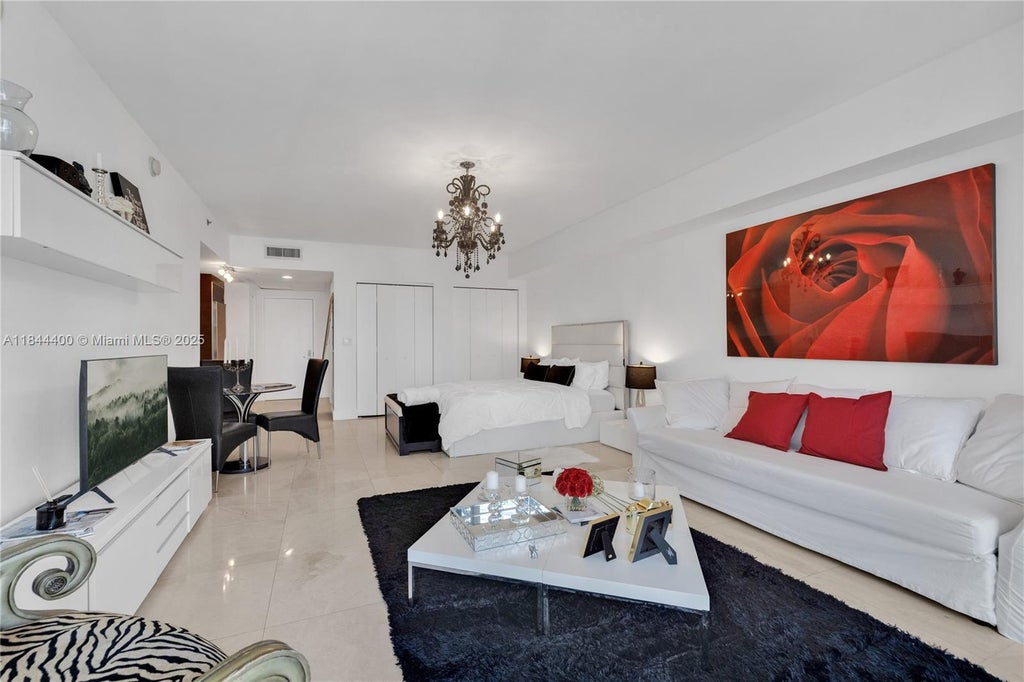 475 Brickell Ave 2610, Miami