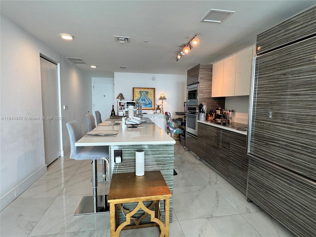 460 Ne 28th St 3502, Miami