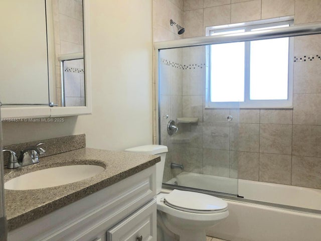 4 of 10 - 2809 Middle River Dr 1, Fort Lauderdale, FL
