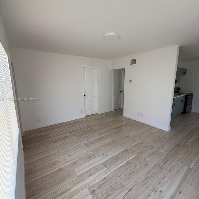 3 of 7 - 1827 N Dixie Hwy 2, Fort Lauderdale, FL