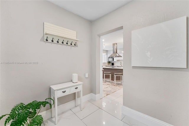 3 of 24 - 2227 Cody St, Hollywood, FL