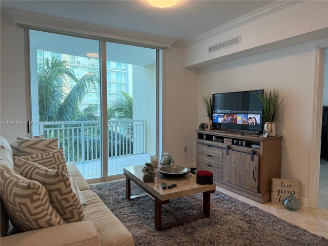 3 of 17 - 1755 E Hallandale Beach Blvd 308e, Hallandale Beach, FL