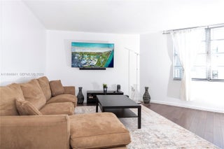 Photo of Listing #A11844941