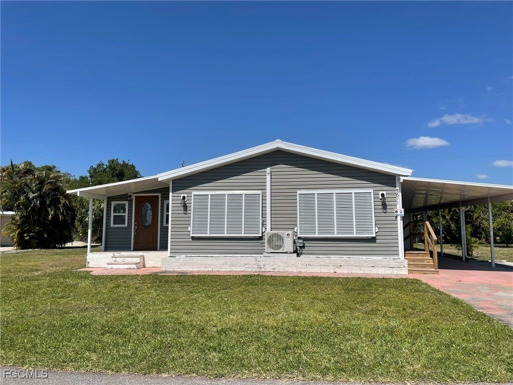 5611 Captain John Smith Loop, North Fort Myers