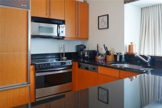 Photo of Listing #A11845721