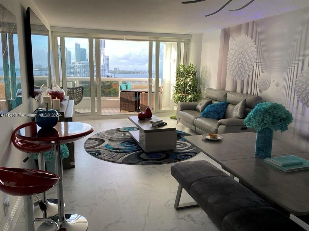 1717 N Bayshore Dr A-1239, Miami
