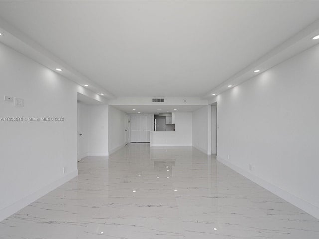 3 of 32 - 2000 Presidential Way 901, West Palm Beach, FL