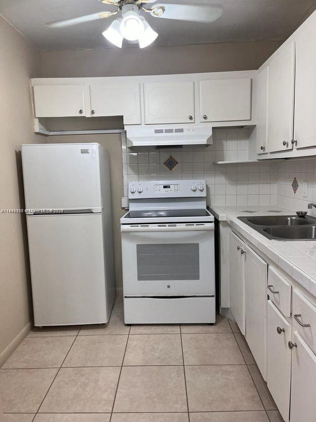 2 of 31 - 145 Canterbury F 145, West Palm Beach, FL