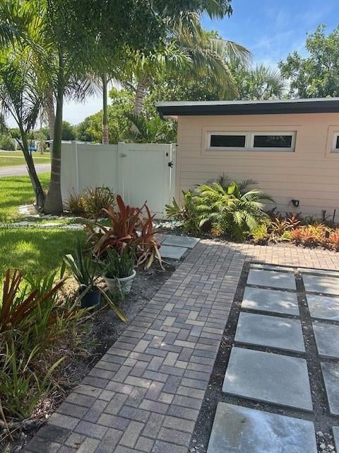 1 of 8 - 2016 Ne 14th Ct A, Fort Lauderdale, FL