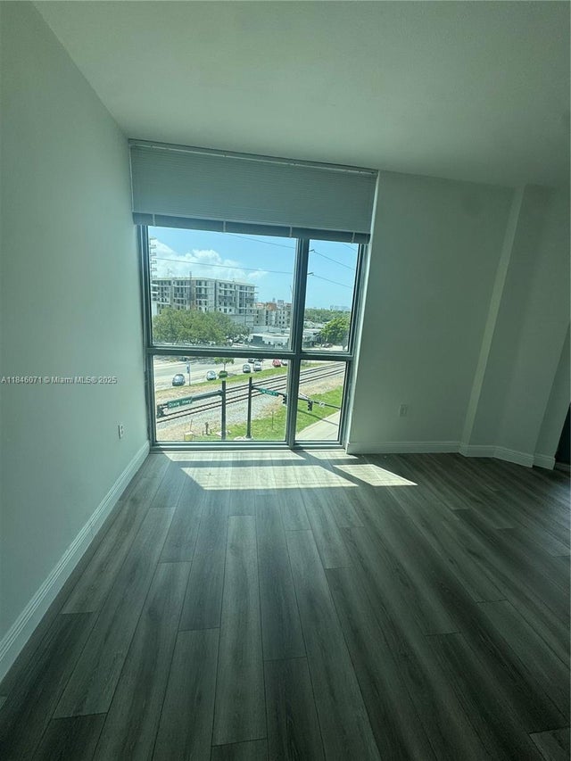 3 of 9 - 140 S Dixie Hwy 429, Hollywood, FL
