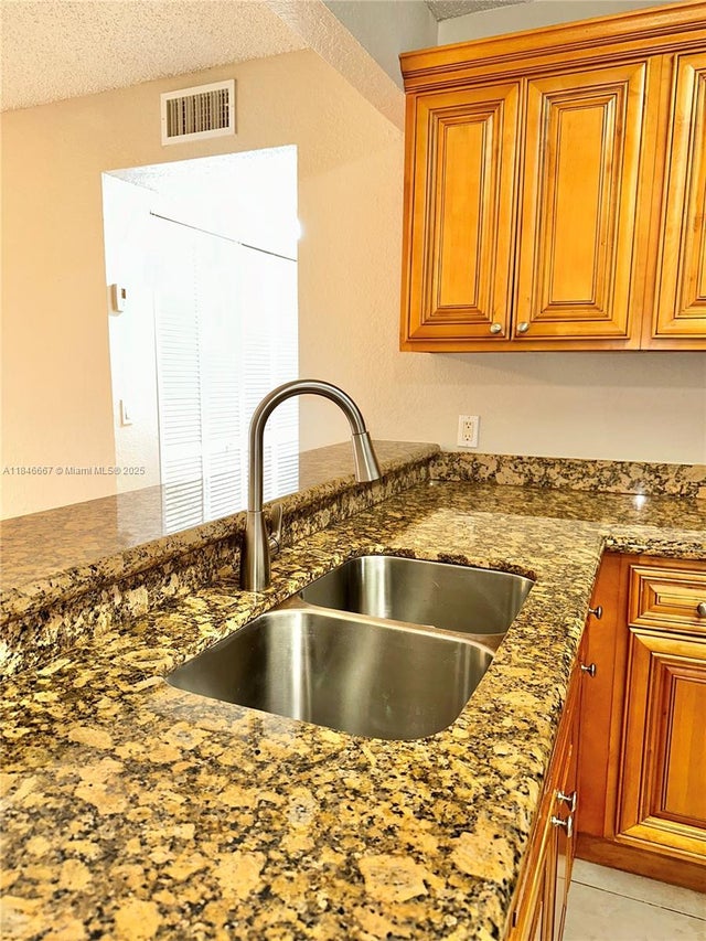 5 of 15 - 1620 Balfour Point Dr G, West Palm Beach, FL
