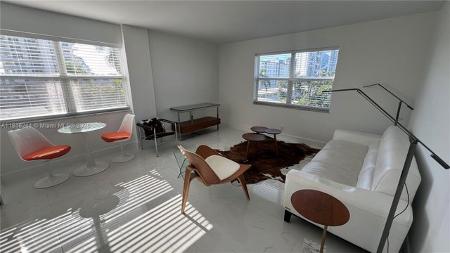 1 of 34 - 619 Orton Ave 405, Fort Lauderdale, FL