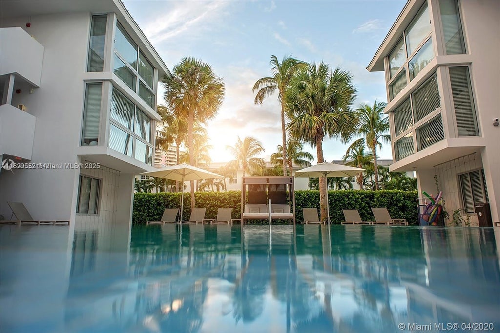 285 Sunrise Drive 108, Key Biscayne
